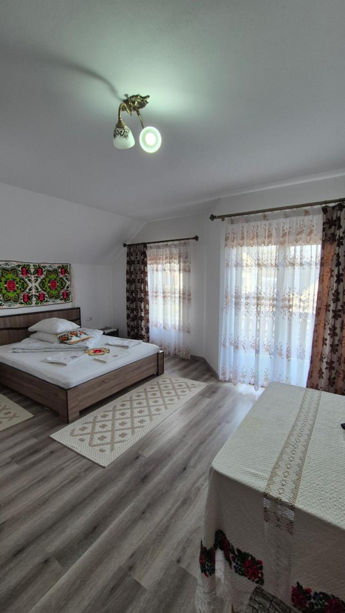 דירות Breb Casa Pintea De Sub Coasta מראה חיצוני תמונה